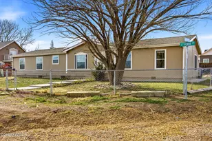 317 W Verde Dr, Taylor, AZ 85939 - Photo 2