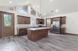 140 N Retreat Dr, Show Low, AZ 85901 - Photo 6