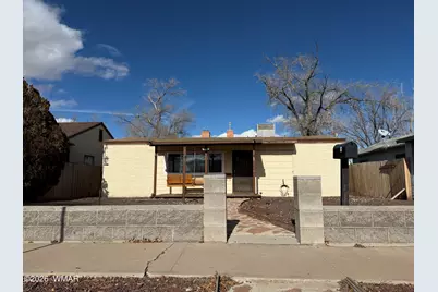 318 W Buffalo Street, Holbrook, AZ 86025 - Photo 1