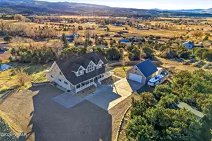 327 W 4th St, Eagar, AZ 85925 - Photo 4