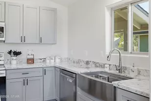 2231 S Sitgreave Dr, Overgaard, AZ 85933 - Photo 16