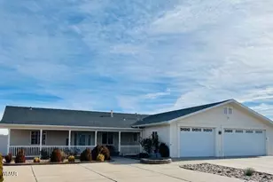 1410 Smithson Dr, Holbrook, AZ 86025 - Photo 1