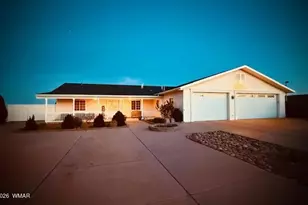 1410 Smithson Dr, Holbrook, AZ 86025 - Photo 2