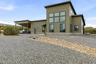 1172 Round Valley Dr, Eagar, AZ 85925 - Photo 2