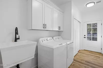 2225 Roundabout Way, Overgaard, AZ 85933 - Photo 18