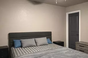 207 W Carlos Ave, Holbrook, AZ 86025 - Photo 8