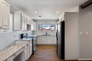 233 S Zuni St, Springerville, AZ 85938 - Photo 8