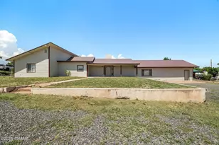 233 S Zuni St, Springerville, AZ 85938 - Photo 1