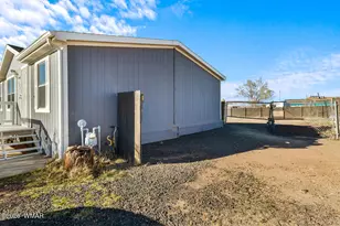 1226 Valley View Dr, Taylor, AZ 85939 - Photo 6