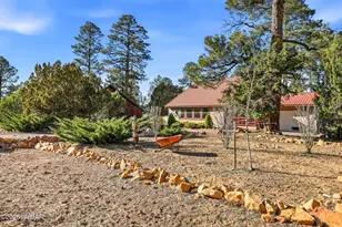 1980 Pine Cone Cir, Overgaard, AZ 85933 - Photo 4