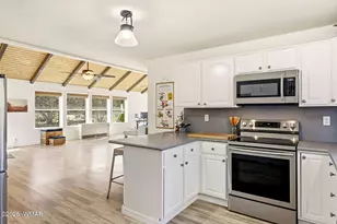 1980 Pine Cone Cir, Overgaard, AZ 85933 - Photo 12