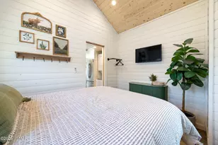 2746 Columbia Ln, Overgaard, AZ 85933 - Photo 8