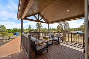 2746 Columbia Ln, Overgaard, AZ 85933 - Photo 4