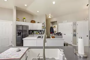 8406 Lake View Dr, Show Low, AZ 85901 - Photo 10