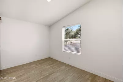 3515 Broken Arrow Road, Overgaard, AZ 85933 - Photo 12