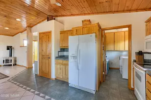 618 Vernon County Rd, Vernon, AZ 85940 - Photo 10