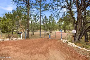 3072 Chevelon Rd, Overgaard, AZ 85933 - Photo 2