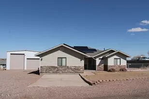 118 W Verde Dr, Taylor, AZ 85939 - Photo 1