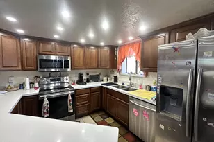 73 W 8th St, Eagar, AZ 85925 - Photo 2