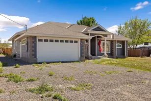 75 E 1st Ave, Eagar, AZ 85925 - Photo 2