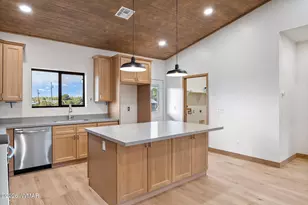 2202 Page Dr, Overgaard, AZ 85933 - Photo 10