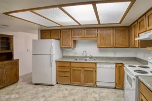 230 E Sky Hi Dr, Pinetop, AZ 85935 - Photo 10