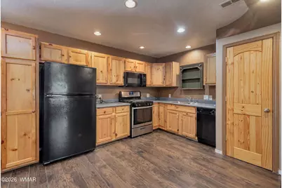 2722 Bain Trail, Overgaard, AZ 85933 - Photo 2