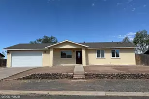 230 W 10th West St, Saint Johns, AZ 85936 - Photo 1