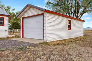 260 W Main St, Springerville, AZ 85938 - Photo 32