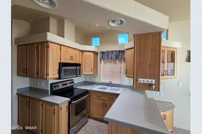 8205 Rainbow Loop, Show Low, AZ 85901 - Photo 6