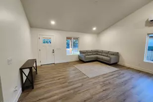 2053 Thousand Pines Dr, Overgaard, AZ 85933 - Photo 12