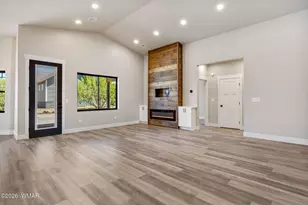 561 S Rock Ridge Dr, Show Low, AZ 85901 - Photo 2