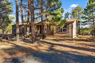 2181 Gingerbread Ln, Overgaard, AZ 85933 - Photo 2