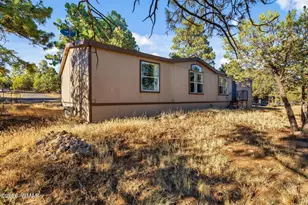 2181 Gingerbread Ln, Overgaard, AZ 85933 - Photo 18