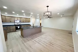109 Encanto Dr, Holbrook, AZ 86025 - Photo 6