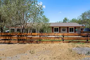 274 E 6th St, Eagar, AZ 85925 - Photo 1