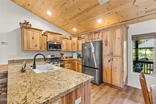 241 W Owens St, Show Low, AZ 85901 - Photo 12