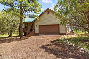 2242 Grizzly Dr, Overgaard, AZ 85933 - Photo 2