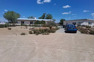 1214 Jonnie Ln, Winslow, AZ 86047 - Photo 1