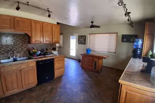 1214 Jonnie Ln, Winslow, AZ 86047 - Photo 38