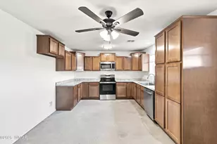 327 Halli Jo Loop, Taylor, AZ 85939 - Photo 10