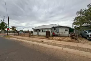 901 N Prairie Ave, Winslow, AZ 86047 - Photo 18