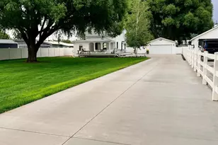 125 N 500 East St, Taylor, AZ 85939 - Photo 2