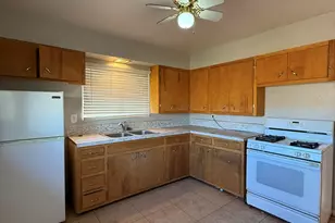 1402 Heywood Ave, Holbrook, AZ 86025 - Photo 8