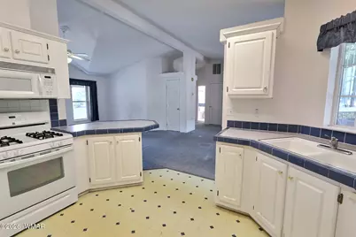 2381 W Zuni Court, Show Low, AZ 85901 - Photo 10