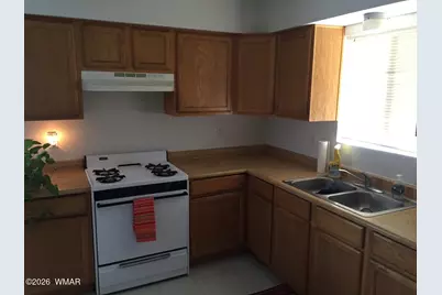 304 Cedar Avenue, Holbrook, AZ 86025 - Photo 8