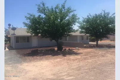 304 Cedar Avenue, Holbrook, AZ 86025 - Photo 1