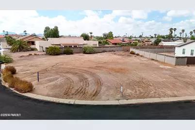 8964 W Century Drive, Arizona City, AZ 85123 - Photo 2