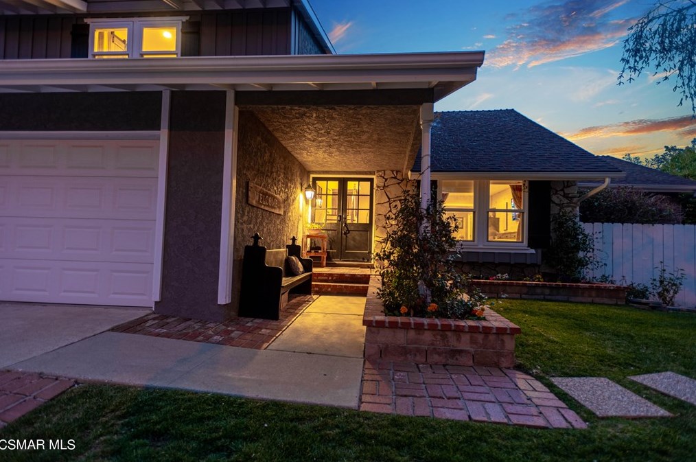950 Tapies Ct, Thousand Oaks, CA 91320-5325