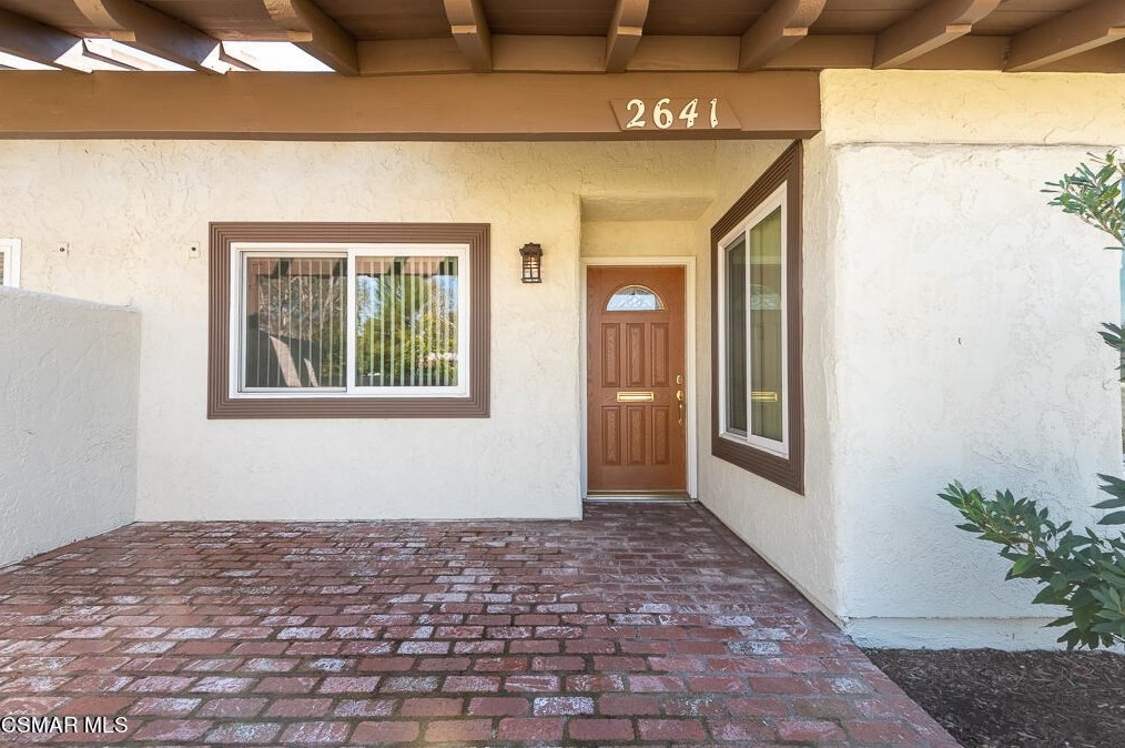 2641 Hartland Cir, Thousand Oaks, CA 91361-3326